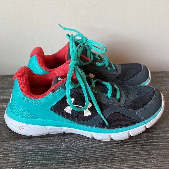 Under Armour Micro G athletic sneakers. Like new! - Picture 3 of 6